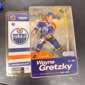 Wayne Gretzky Legends McFarlane SportsPicks Figure – Edmonton Oilers –NEW in box
